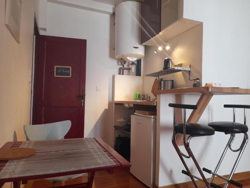 Les Studios De St Guilhem Saint-Guilhem-le-Desert Ngoại thất bức ảnh