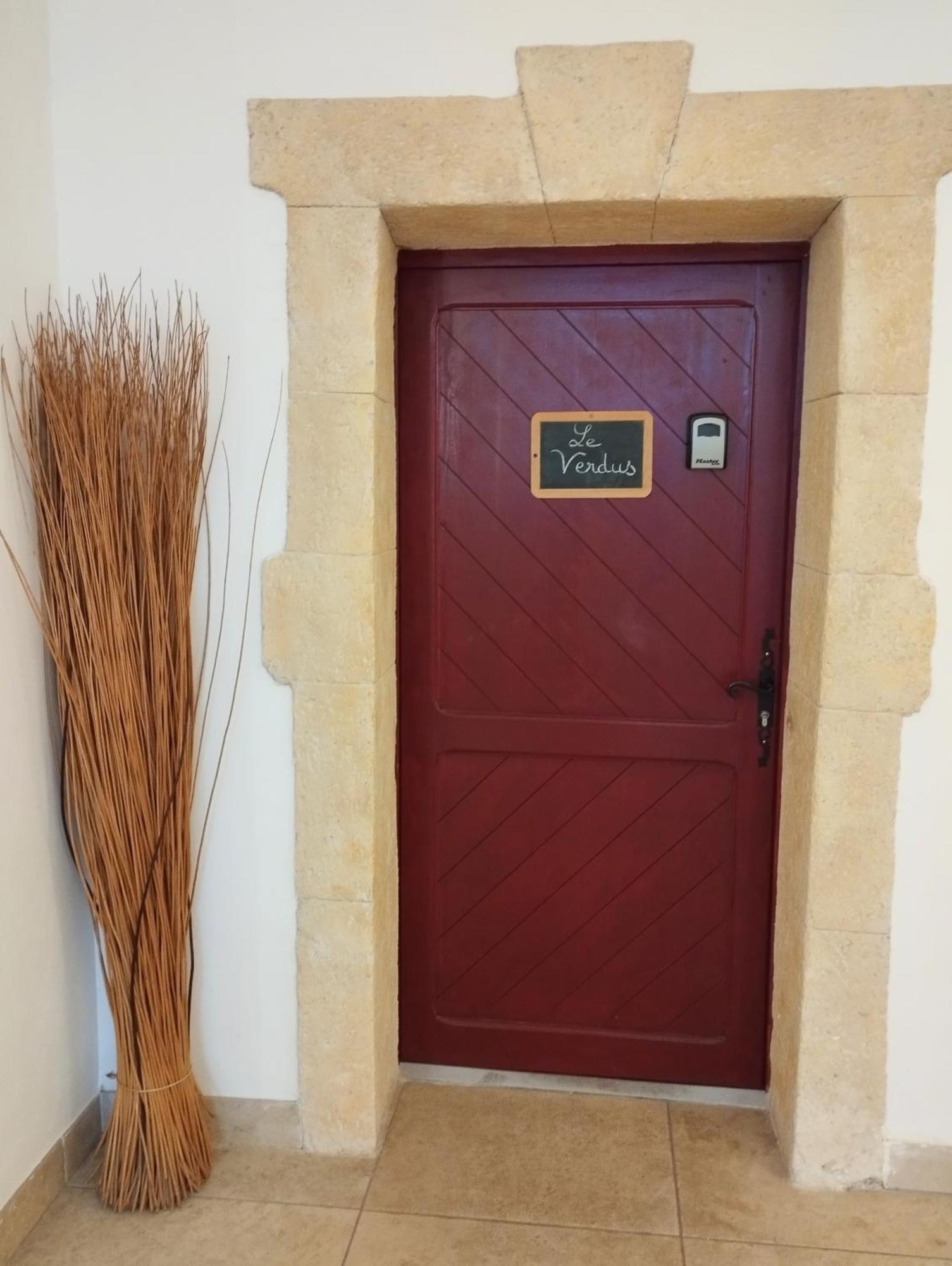 Les Studios De St Guilhem Saint-Guilhem-le-Desert Ngoại thất bức ảnh