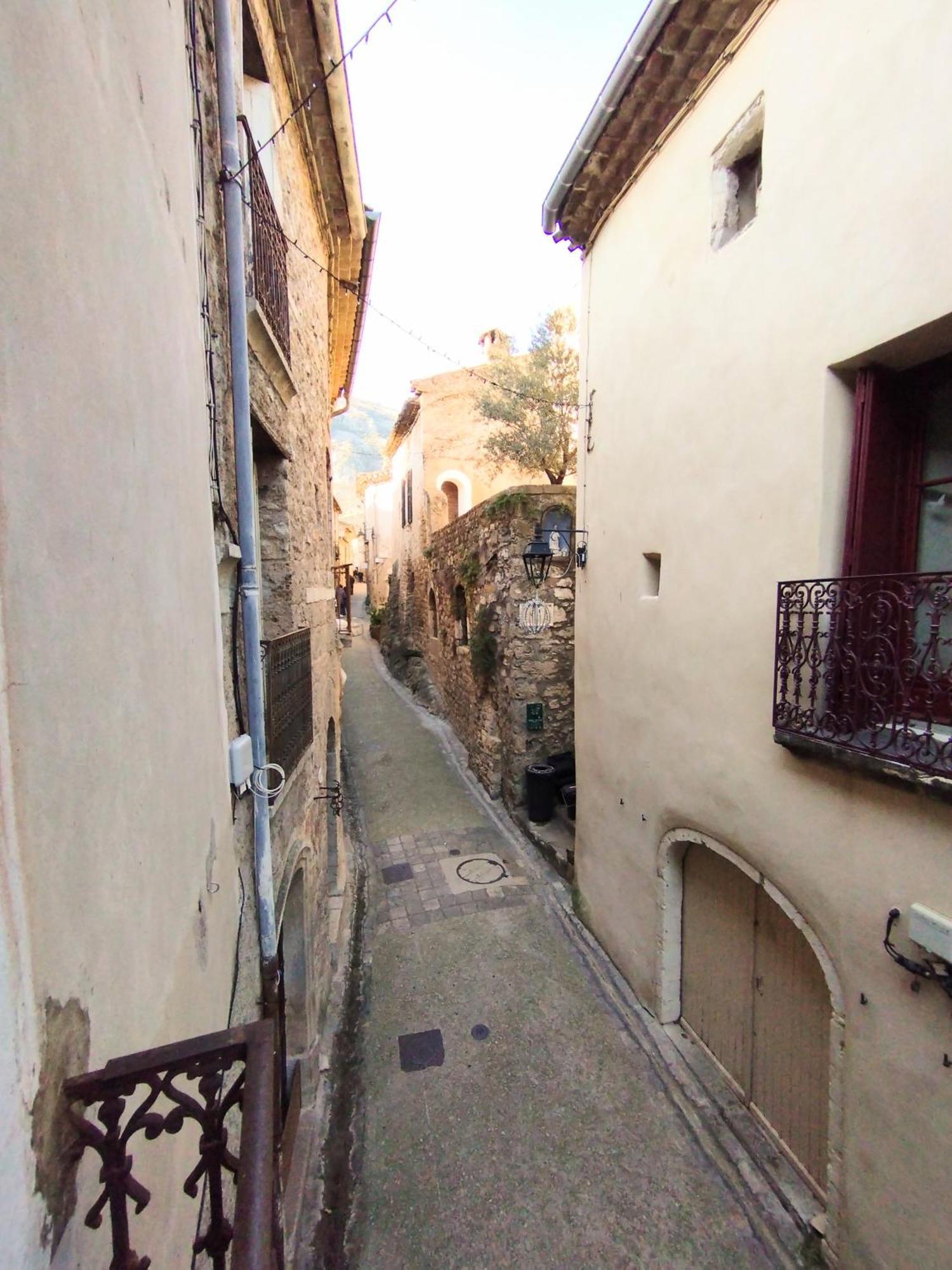 Les Studios De St Guilhem Saint-Guilhem-le-Desert Ngoại thất bức ảnh