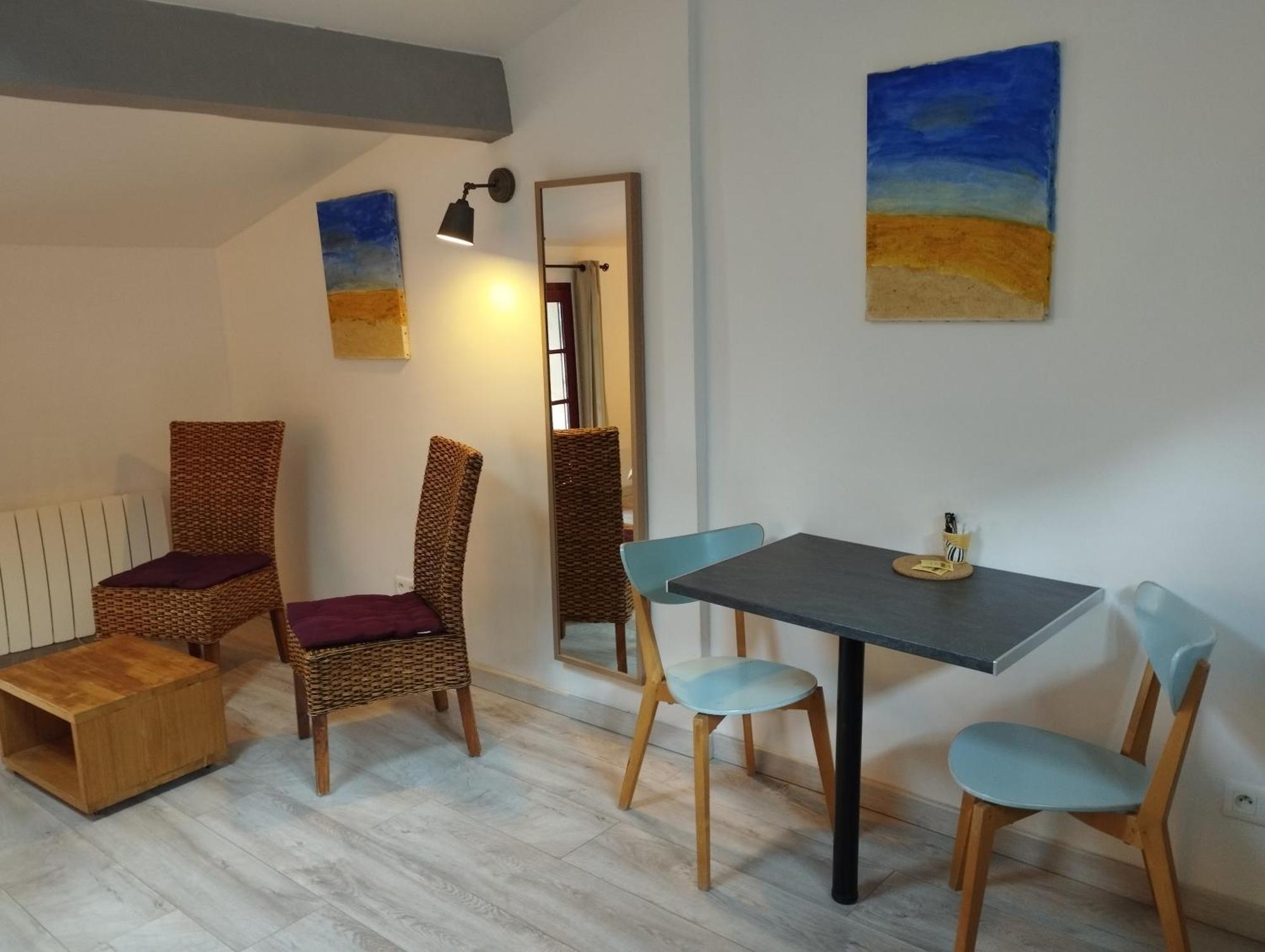 Les Studios De St Guilhem Saint-Guilhem-le-Desert Ngoại thất bức ảnh