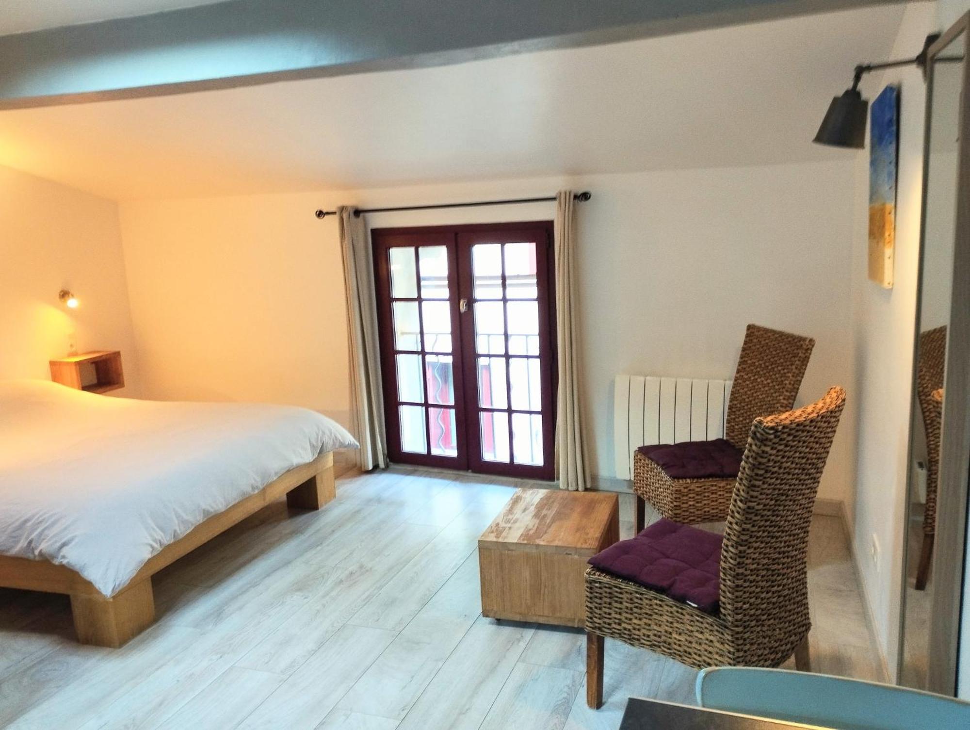 Les Studios De St Guilhem Saint-Guilhem-le-Desert Ngoại thất bức ảnh